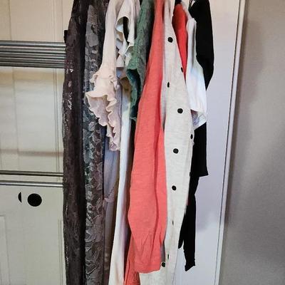 Women's Shirts & Tops Clothing - Old Navy, Banana Republic, Buckle - Size S