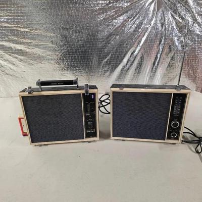 Cannel Master Portable Radio & Eight Track Tape Player