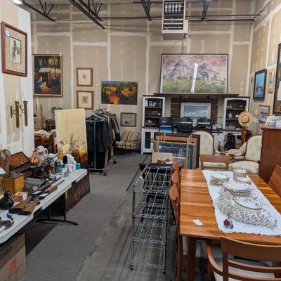 Estate sale photo