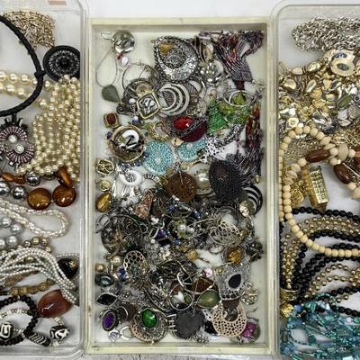 Sale Photo Thumbnail #761