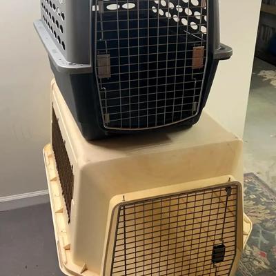 Set of Two Dog Kennels – Small and Large