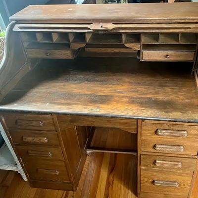 Vintage Roll-Top Desk with Functional Drawers and Working Key
