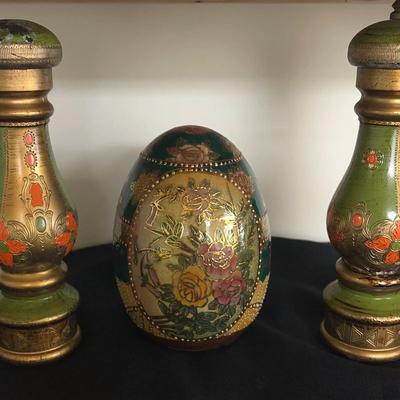 Satsuma-Style Ceramic Egg and Salt & Pepper Shakers