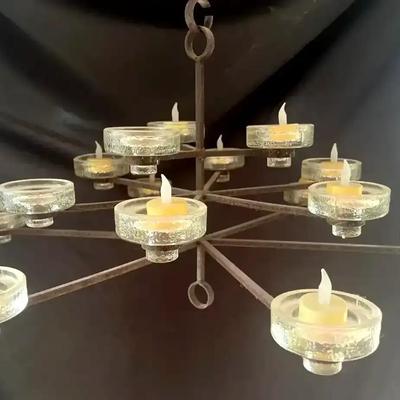 Modern Style Chandelier with Battery-Powered Lights