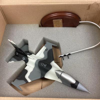 Mastercraft F-16 Falcon Arctic Flacker