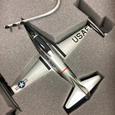 Daron T-33A Shooting Star 1/48 #B0648