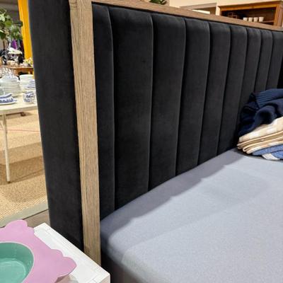 Sale Photo Thumbnail #45