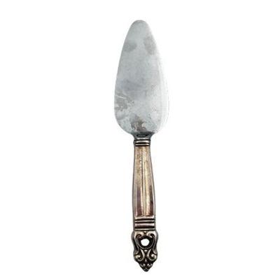 Sale Photo Thumbnail #11: Lot 015   
Sterling Silver Handle, Stainless Steel 6.25" Cake Knife, Antique