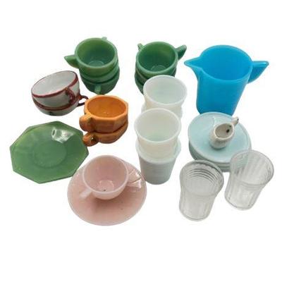 Sale Photo Thumbnail #74: Lot 111   
Child's Teacups, Saucers & Pitcher, Partial Set, Includes Milk Glass & Jadeite