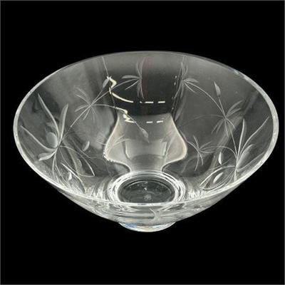 Sale Photo Thumbnail #46: Lot 064   
Lenox, Hand-Cut Crystal Bowl, Etched Tree Branch Design