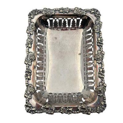 Sale Photo Thumbnail #64: Lot 091  
Cheltenham, England, Silver Plate Vintage Serving Platter