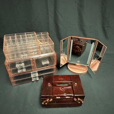294: Jewelry Storage And Make Up Mirror 