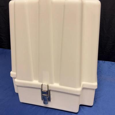 539: Sewing Machine Case