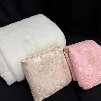 287: Batting And Pink Jacquard And Quilting Fabric Remnants 