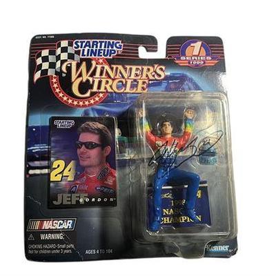 Lot 081   
1999 Series 1 NASCAR Winner's Circle Jeff Gordon Card & Figurine Signed