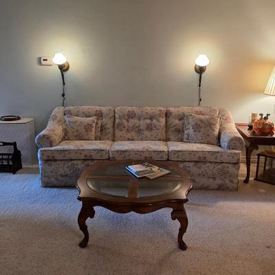 Sale Photo Thumbnail #47: Vintage sofa and coffee table