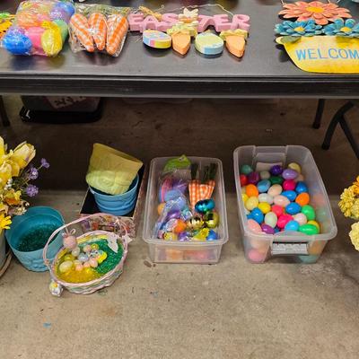 Sale Photo Thumbnail #23: Spring and Easter decorations