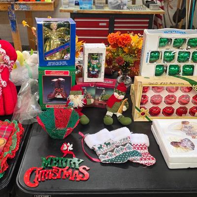 Sale Photo Thumbnail #28: Christmas decorations