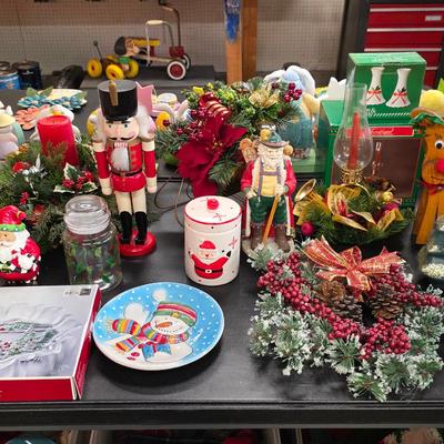 Sale Photo Thumbnail #26: Christmas decorations