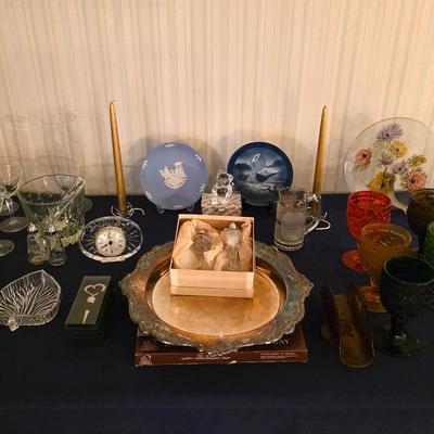 Sale Photo Thumbnail #69: Vintage crystal and glass