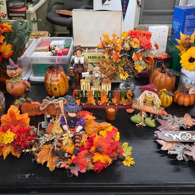 Sale Photo Thumbnail #16: Fall and Halloween decorations