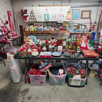 Sale Photo Thumbnail #7: Christmas decorations