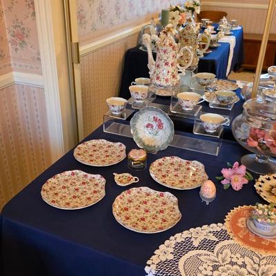 Sale Photo Thumbnail #89: Fine china and vintage porcelain