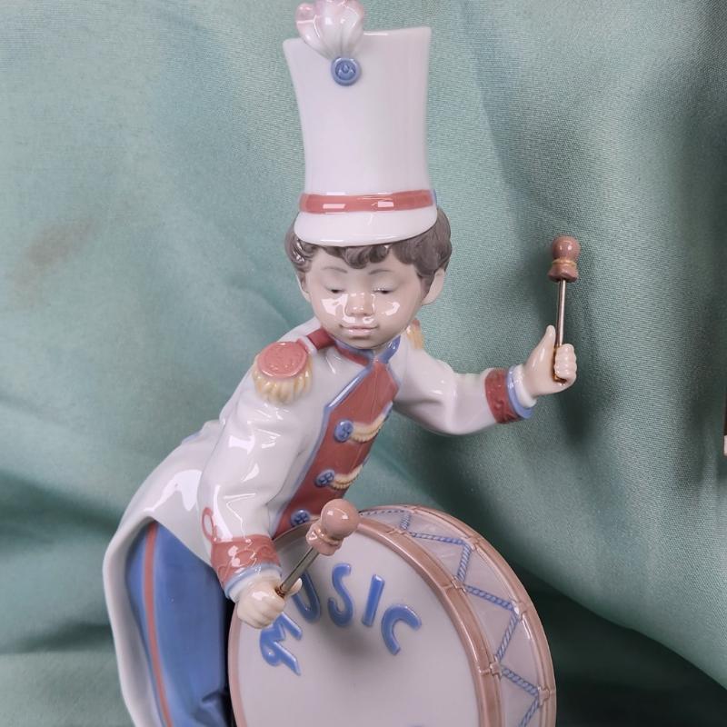 Sale Photo Thumbnail #697