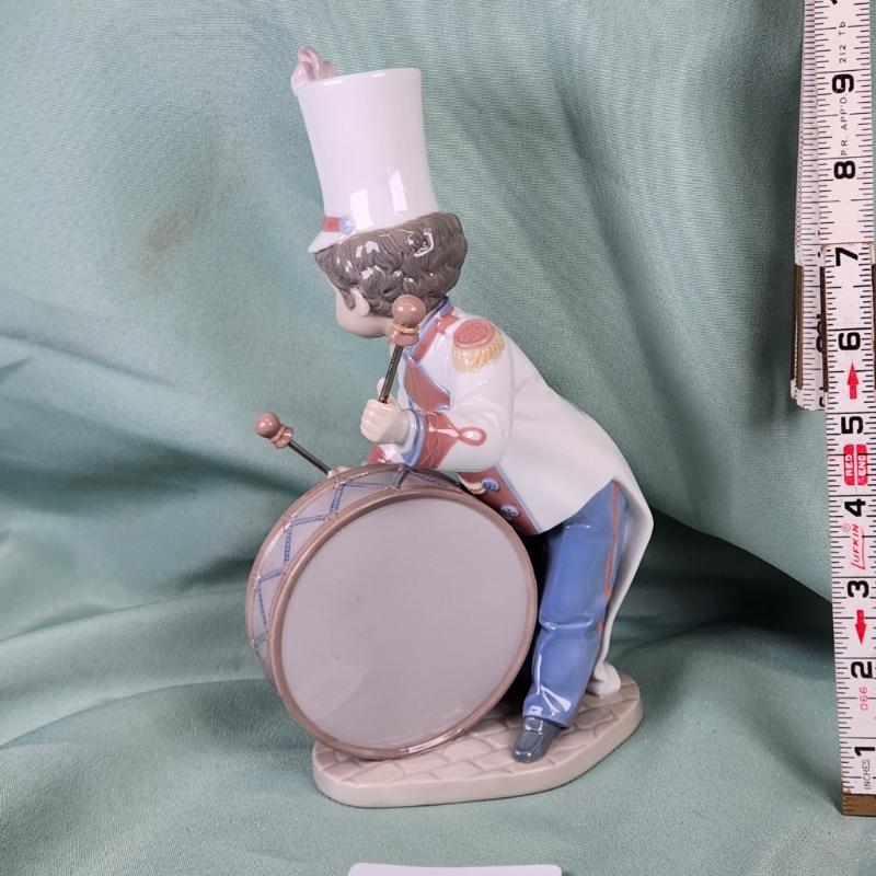 Sale Photo Thumbnail #698