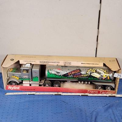 Sale Photo Thumbnail #658