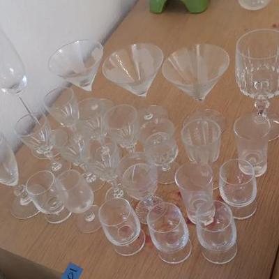 HKF201 Assorted Glassware Set