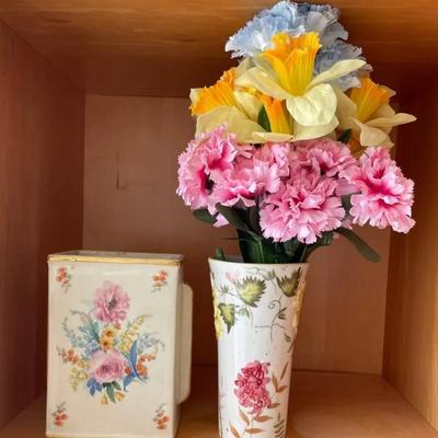 HKF069 - Two Vintage Floral Vases