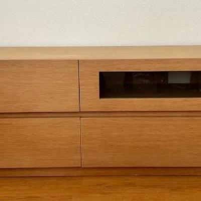 HKF109 - Wooden TV/Entertainment Stand With Drawers