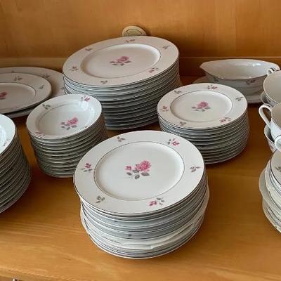 HKF150 - Wyndham Fine China “Maxine”