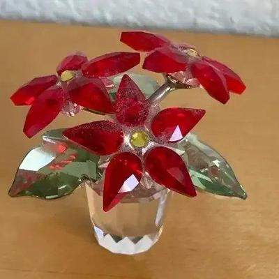HKF307 - Swarovski Crystal Collectibles - “Poinsettia”