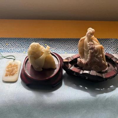 HKF290 Two Jade Sculptures And A Jade Pendant 