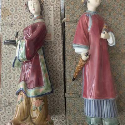 HKF188 - Wooden Silverware Case, Swan Planter, Candy Dish, & Doilies 