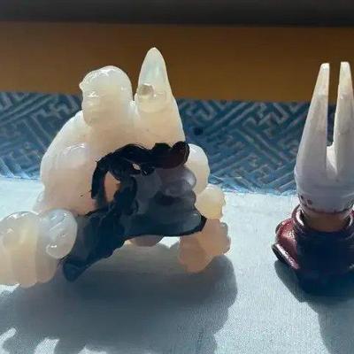 HKF287 Lavender Jade Carvings 