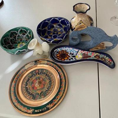 HKF040 - Decorative Mexican Artifacts 