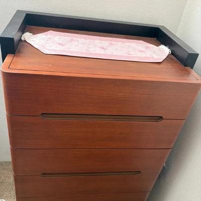 HKF139 Dresser With 6 Shelves 