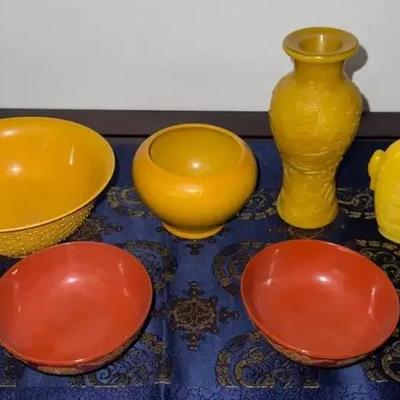 HKF312 Yellow and Red Porcelain and Glass