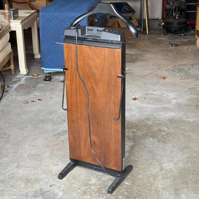 CORBY 7700 | NOT TESTED Dimensions: h. 43 in
