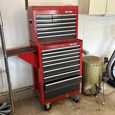 RED CRAFSTMAN ROLLING TOOL CHEST | With a fold out shelf - h. 59 x w. 27 x l. 19 in
