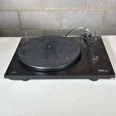 Music Hall mmm-2.1 Turntable | Top missing. Dimensions: h. 2 x l. 16 x d. 12.5 in (Height is base only)
