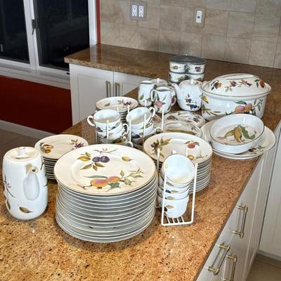 (92pc) Royal Worcester “Evesham” China Set | Fruit with gold trim pattern. Set includes: (2) covered tureens, (1) coffee pot, (1) tea...