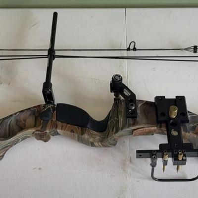 Jennings Carbon Extreme XLR Compound Bow + Bag of Extras 