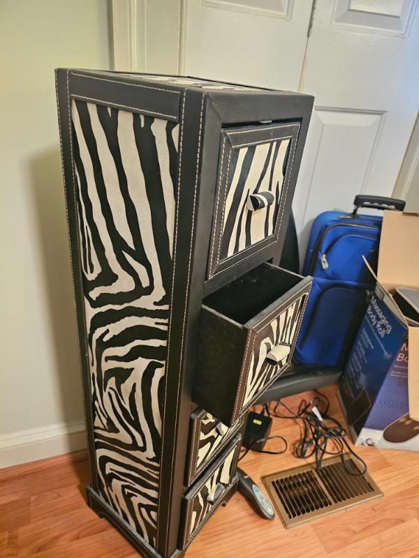 Sale Photo Thumbnail #62