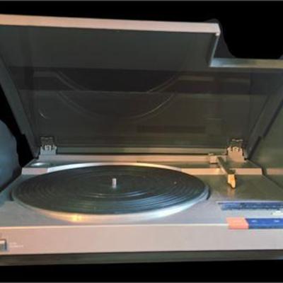 JVC L-L1 Linear Turntable