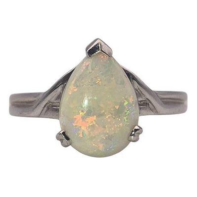 Lot 003   
14K White Gold Opal Ring