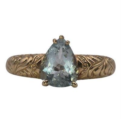 10K Yellow Gold Aquamarine Ring